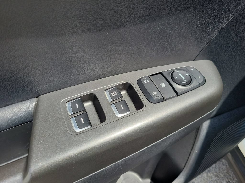 Used 2020 Kia Sportage LX FWD image 15