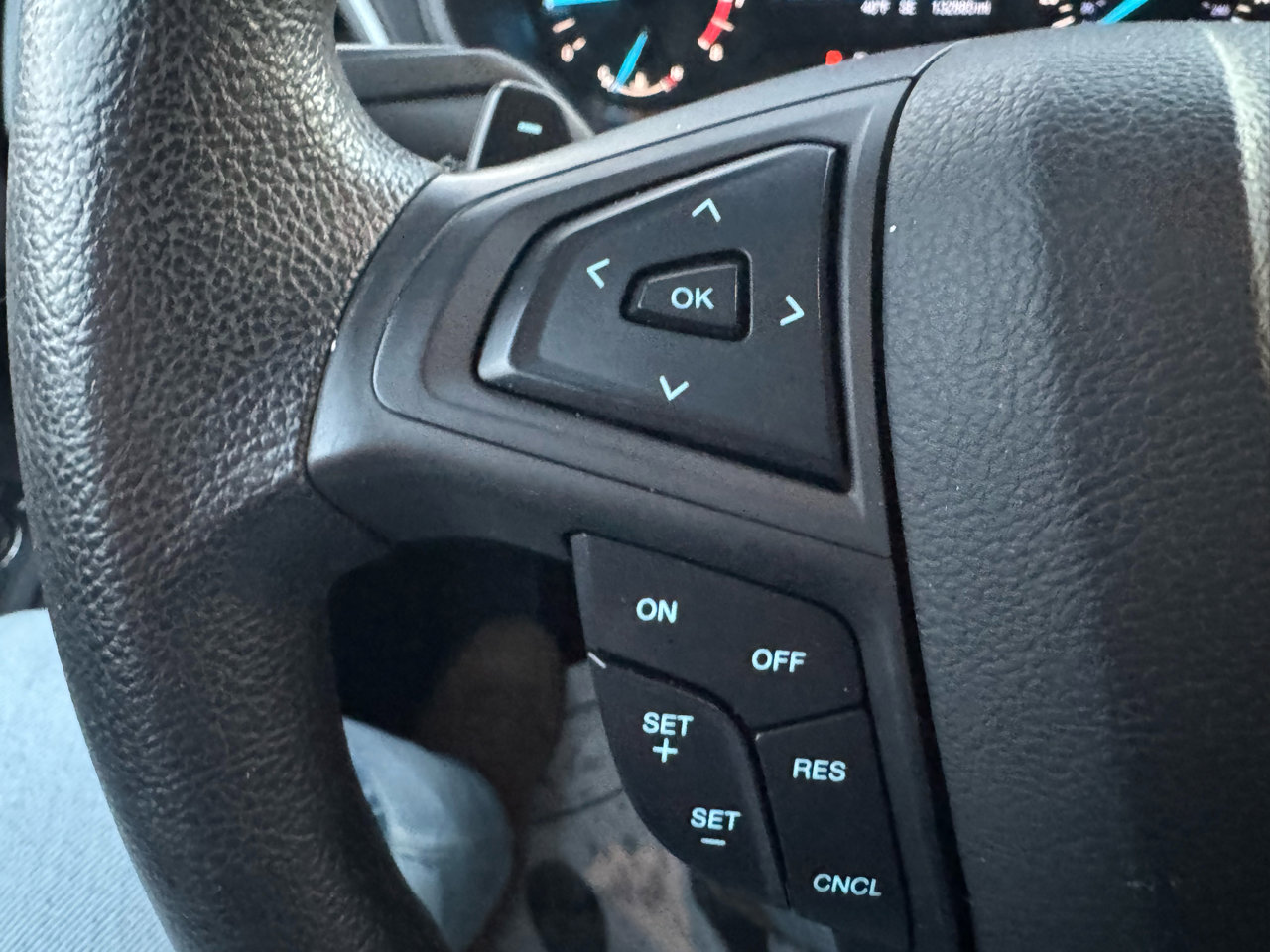 Used 2017 Ford Edge SE image 17