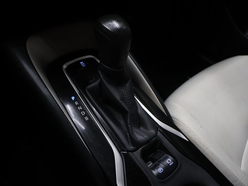 Used 2020 Toyota Corolla LE FWD image 24