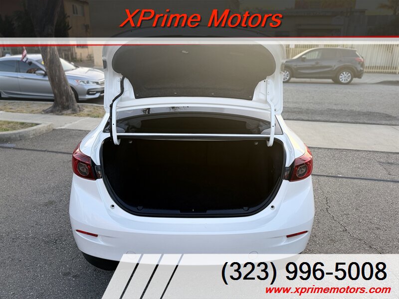 Used 2016 MAZDA MAZDA3 i Grand Touring FWD image 12