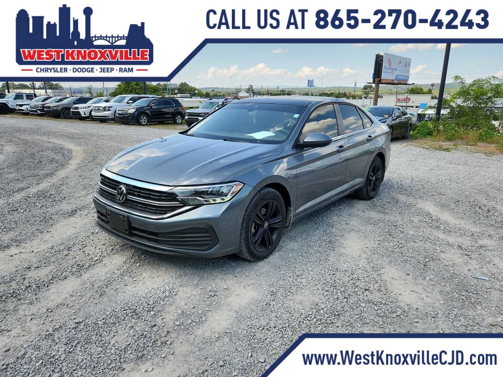 Used 2024 Volkswagen Jetta SE w/ Panoramic Sunroof Package
