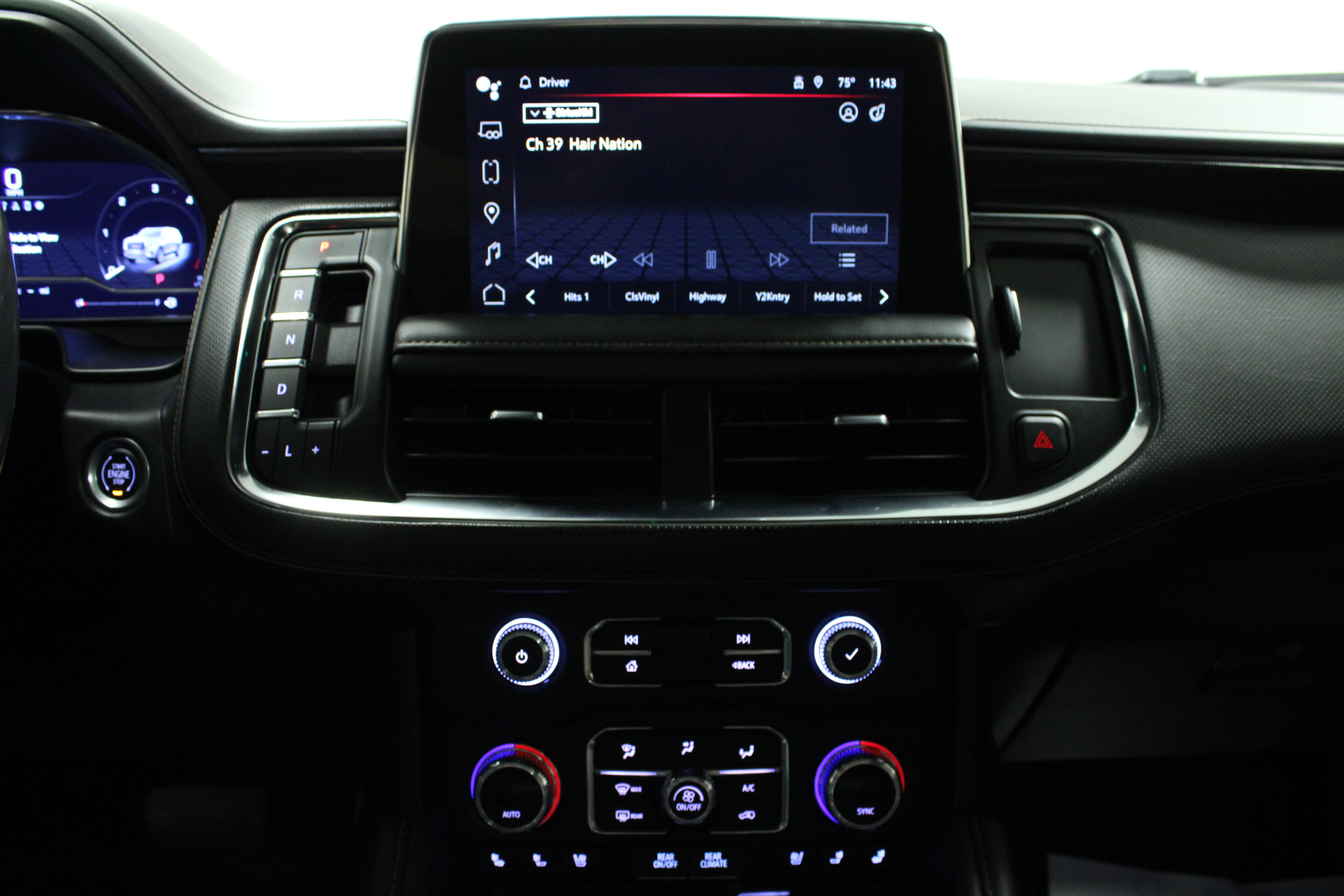 Used 2023 GMC Yukon AT4 AWD/4WD image 16