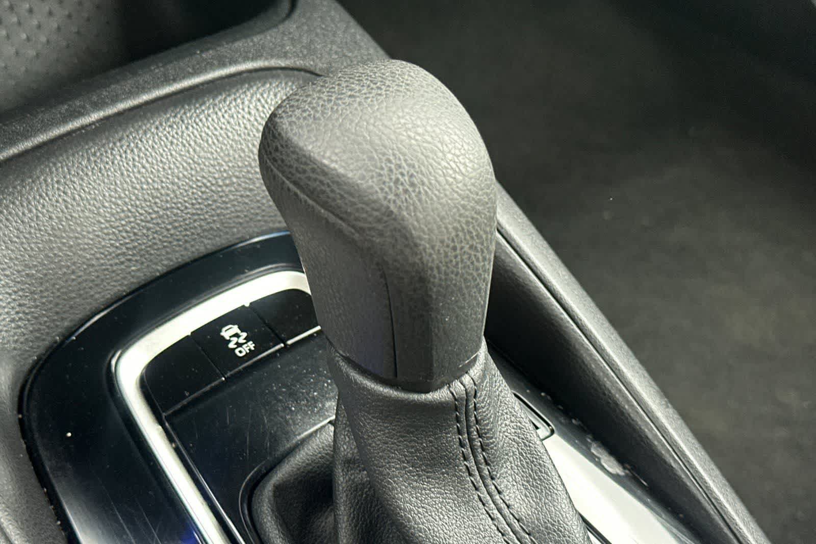 Used 2024 Toyota Corolla LE FWD image 22