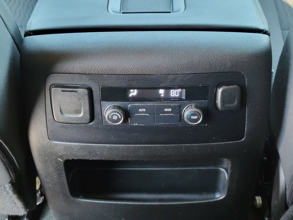 Used 2016 GMC Yukon SLE w/ Convenience Package image 17