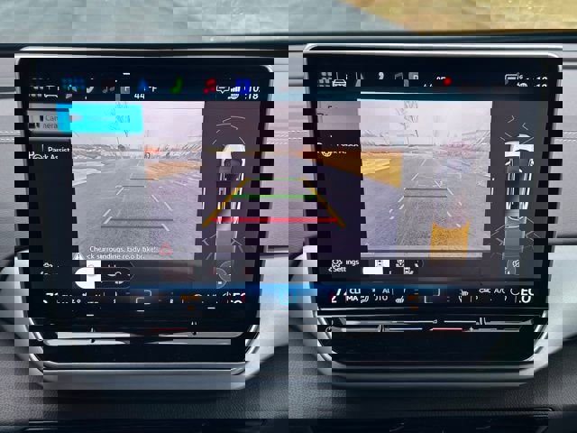 New 2025 Volkswagen ID.4 Pro image 32