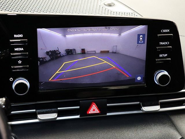 Used 2022 Hyundai Elantra SEL w/ Convenience Package image 17