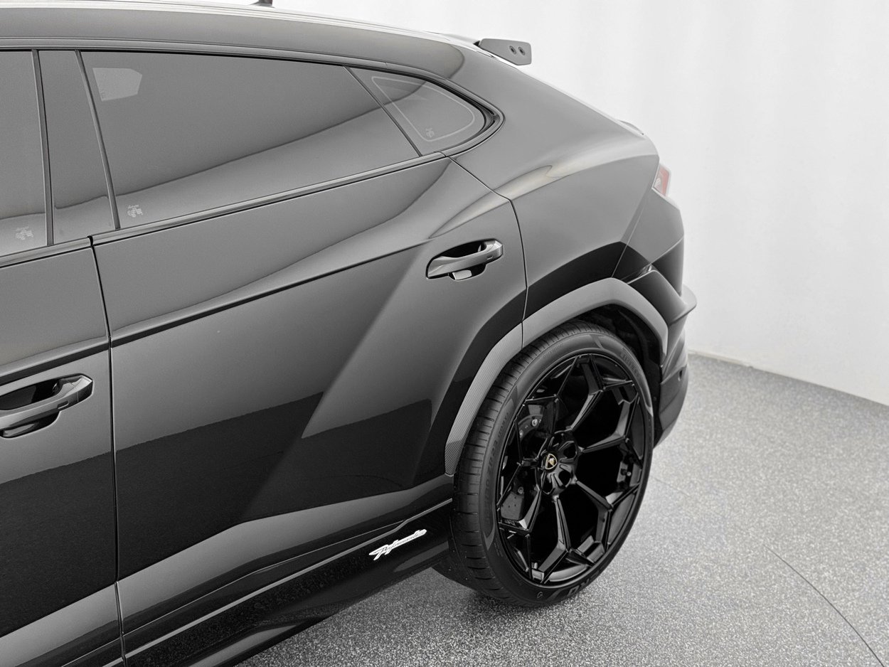 Used 2024 Lamborghini Urus Performante AWD/4WD image 43