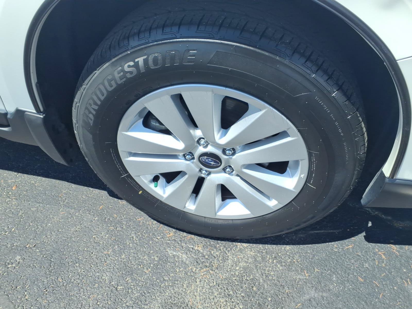 Used 2018 Subaru Outback 2.5i Premium AWD/4WD image 7