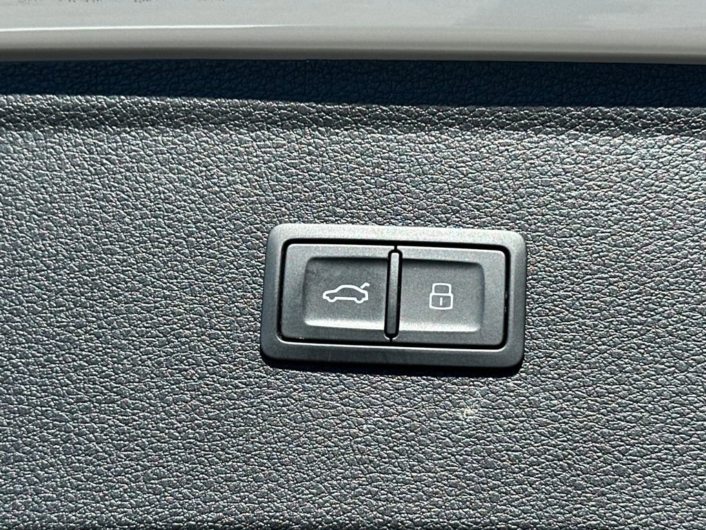 Used 2022 Audi Q5 2.0T Premium Plus image 32