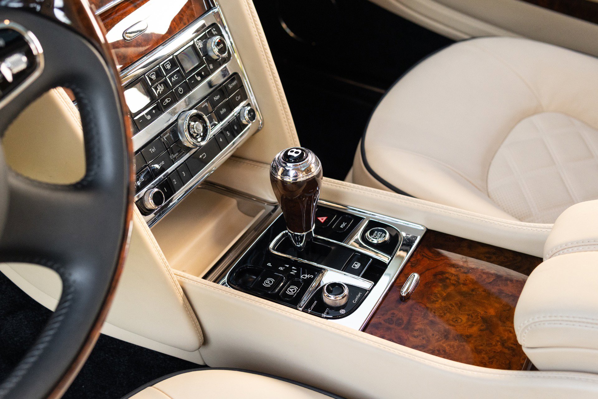 Used 2014 Bentley Mulsanne RWD image 43