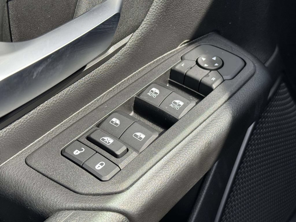 Used 2026 RAM 1500 Warlock AWD/4WD image 27