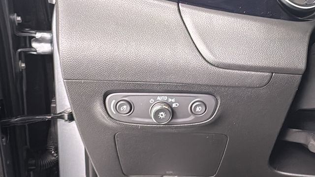 Used 2023 Buick Encore GX Select w/ Sport Touring Package image 34