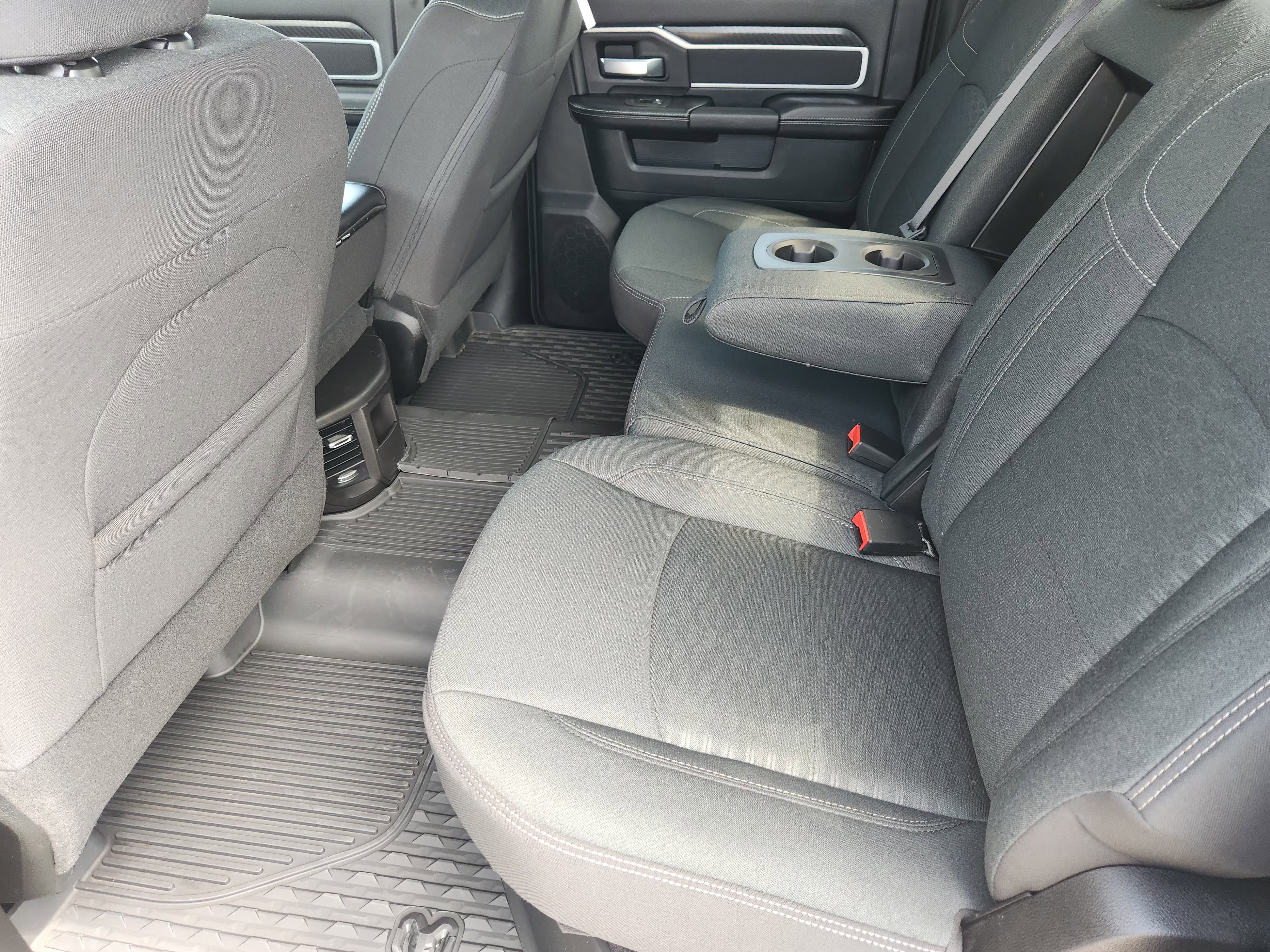 Used 2025 RAM 2500 Big Horn AWD/4WD image 31