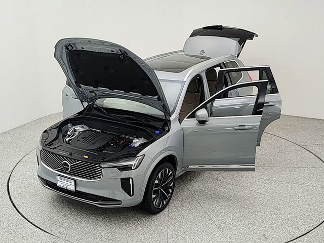 New 2026 Volvo XC90 B5 Plus w/ Protection Package AWD/4WD image 37