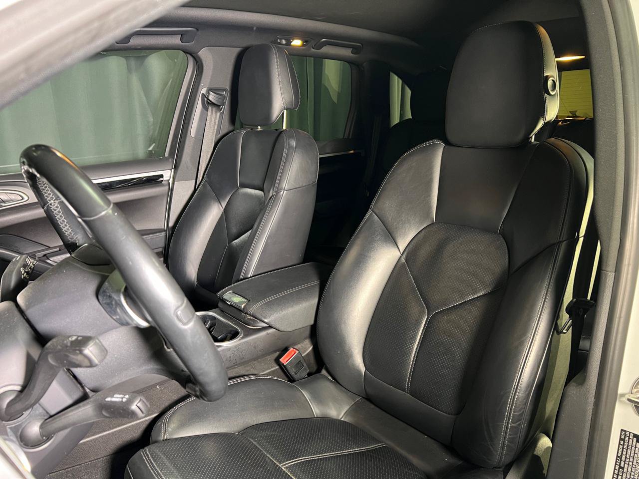 Used 2014 Porsche Cayenne AWD/4WD image 10