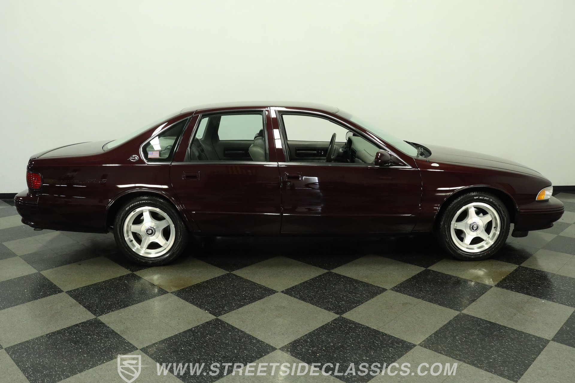 Used 1996 Chevrolet Impala SS RWD image 13