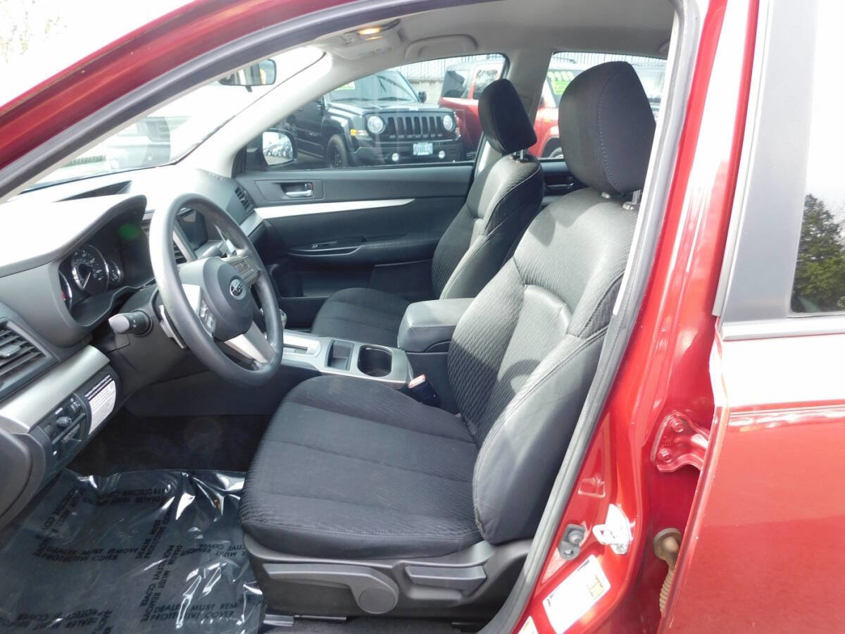 Used 2010 Subaru Legacy 2.5i image 6