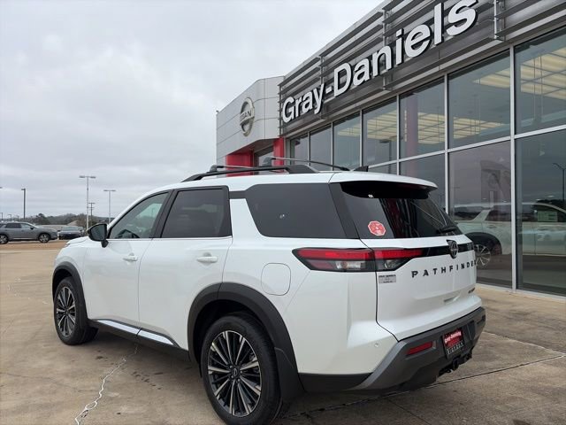 New 2026 Nissan Pathfinder Platinum image 2