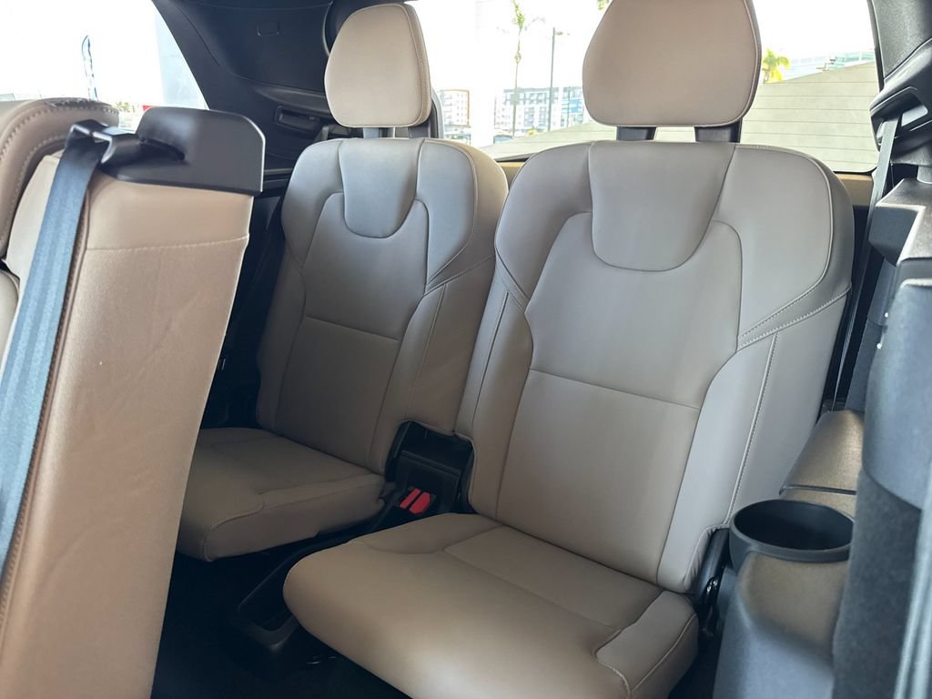 New 2026 Volvo XC90 B6 Plus w/ Protection Package Premier AWD/4WD image 14