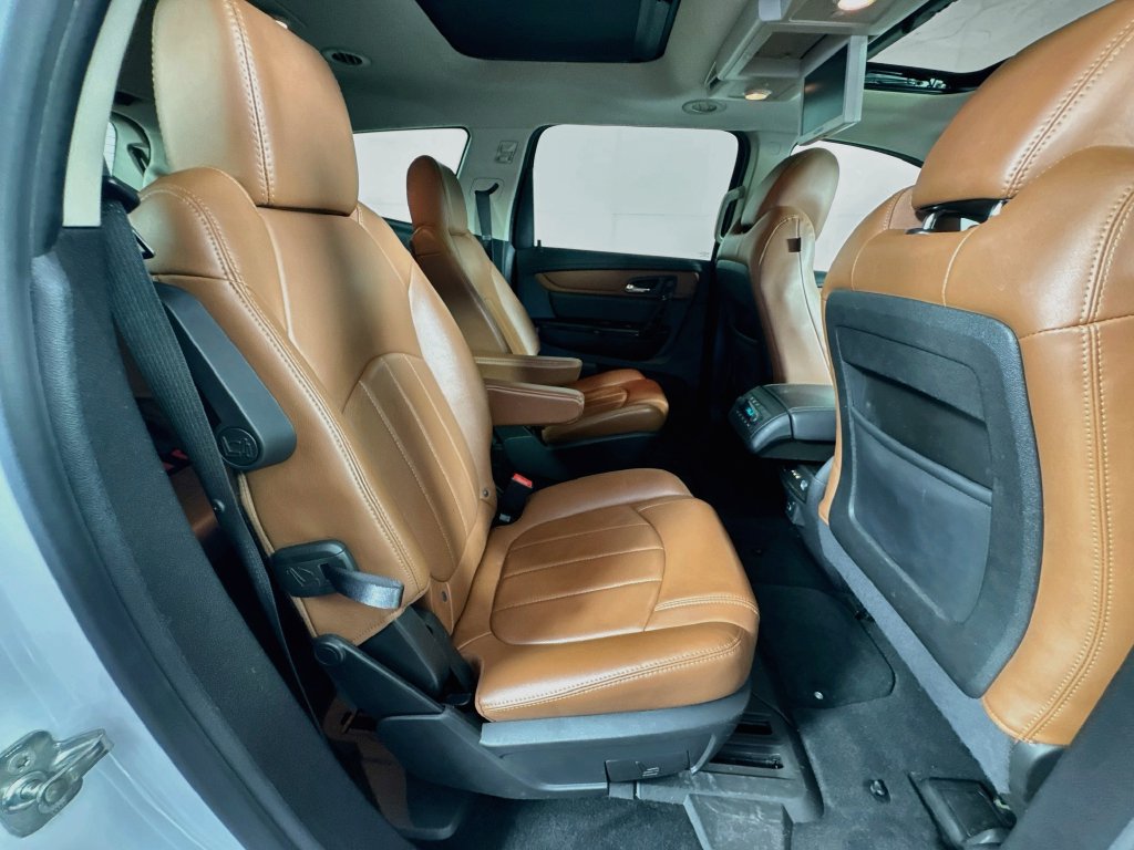 Used 2017 Chevrolet Traverse Premier FWD image 36