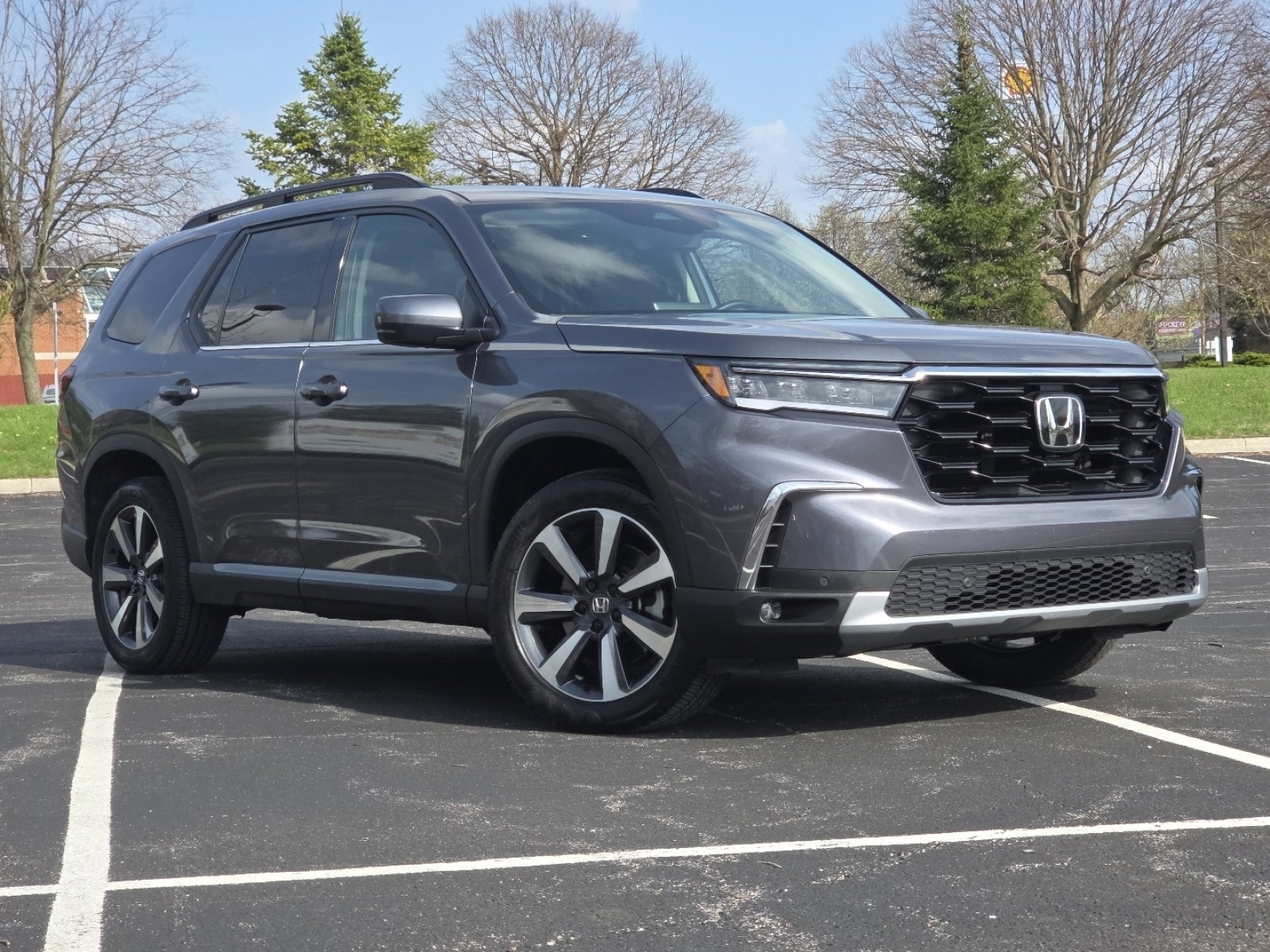 Certified 2025 Honda Pilot Touring image 2