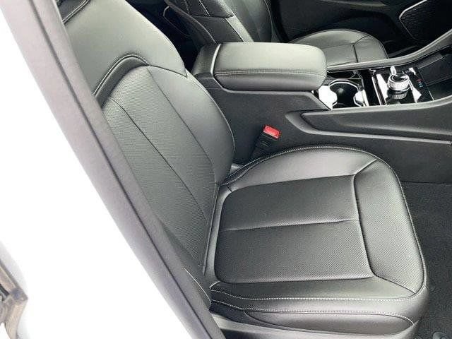 New 2023 Jeep Grand Cherokee L Limited w/ Luxury Tech Group II AWD/4WD image 16