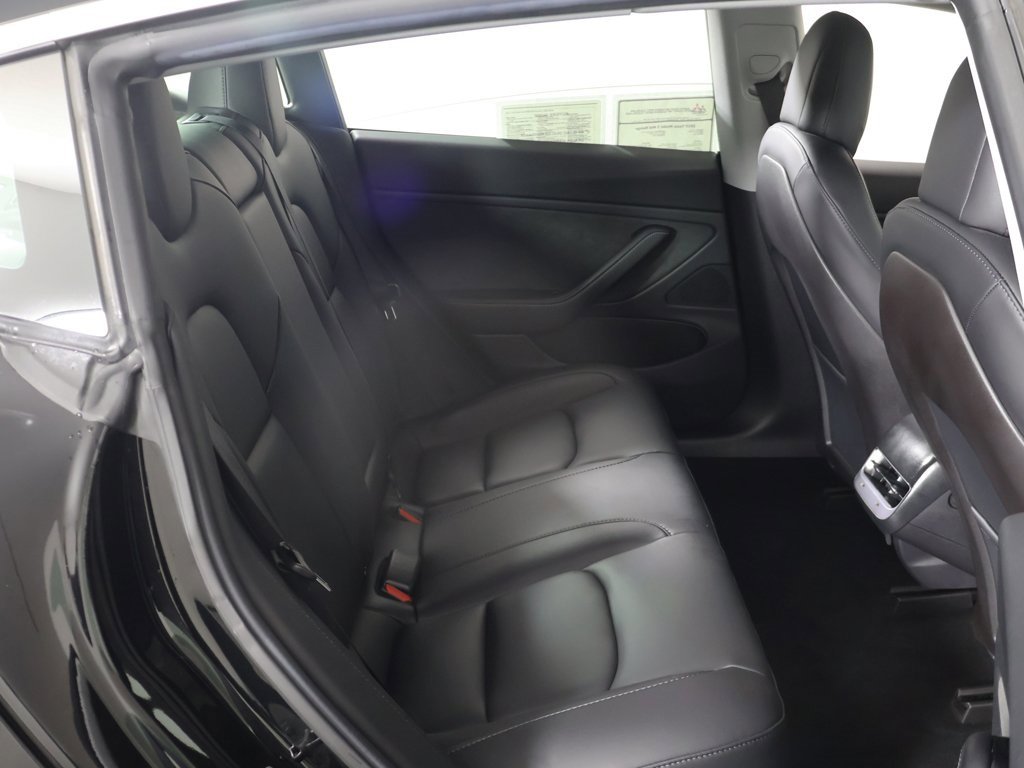 Used 2019 Tesla Model 3 Standard Range Plus image 32