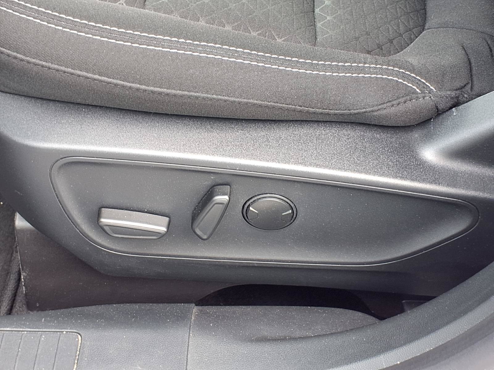 Used 2024 Ford Escape Active w/ Tech Pack #1 AWD/4WD image 4