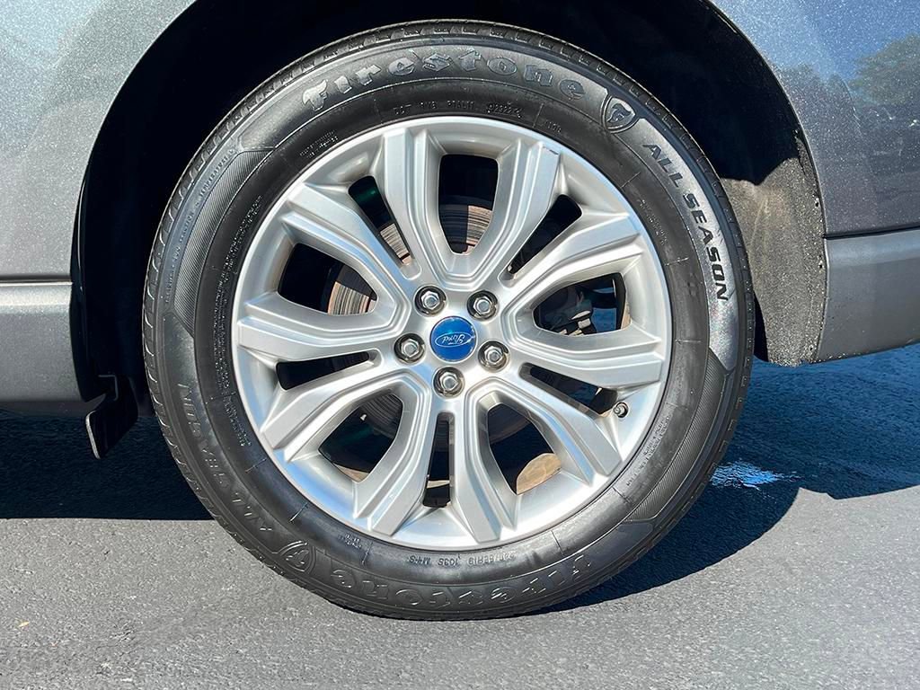 Used 2019 Ford Edge Titanium w/ Cold Weather Package image 39