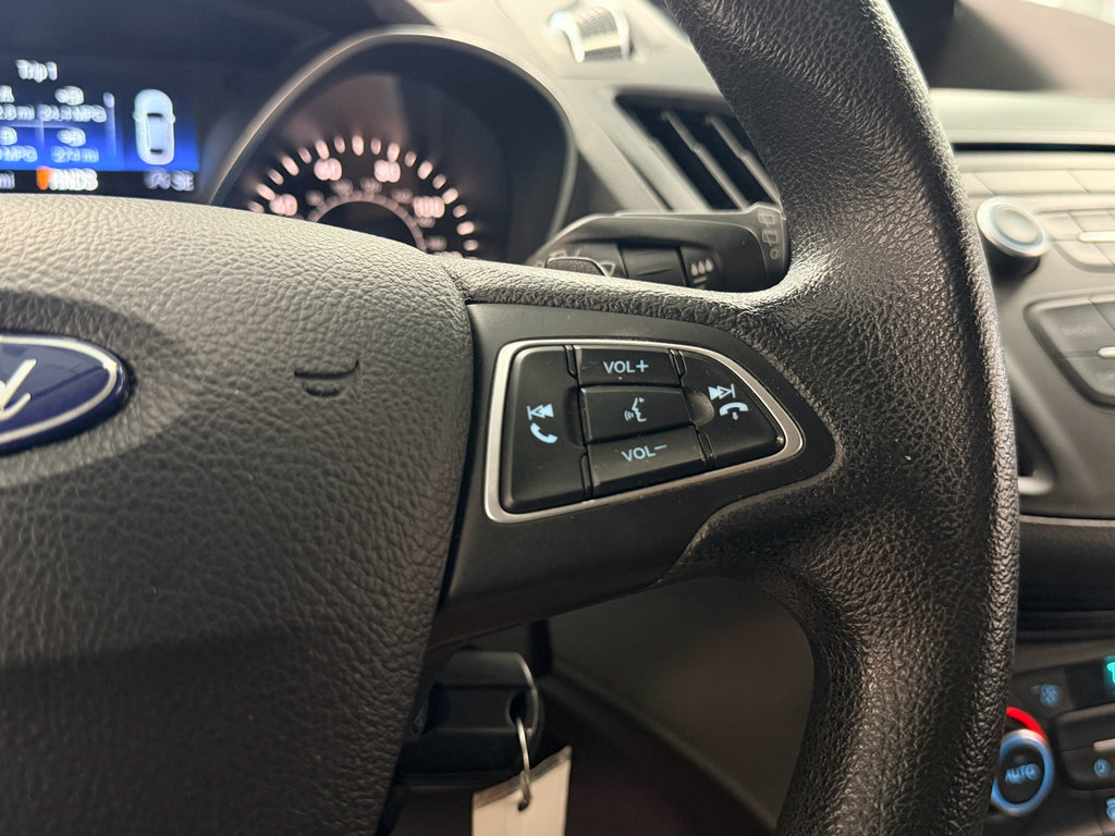 Used 2017 Ford Escape SE image 19