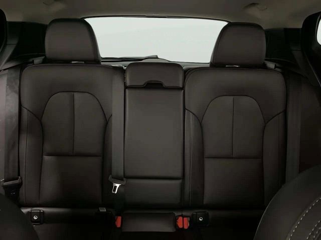 Used 2025 Volvo XC40 B5 Plus image 68
