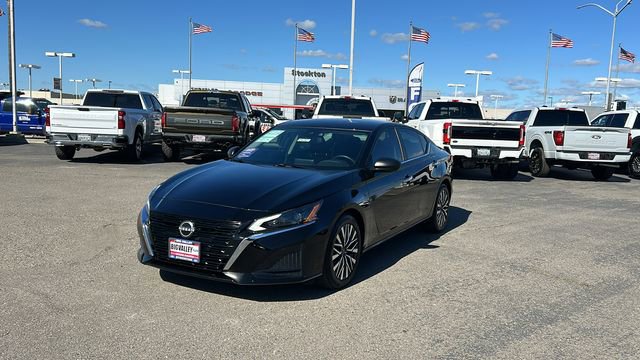 Used 2024 Nissan Altima 2.5 SV FWD image 8