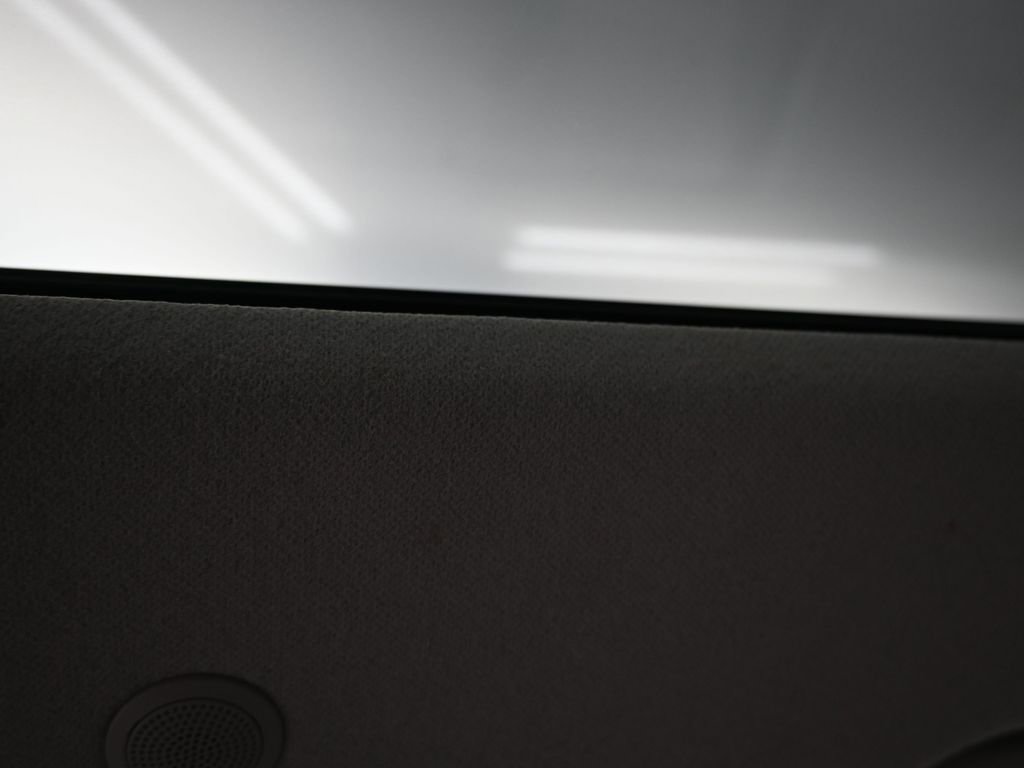 Used 2025 Hyundai Venue SEL image 35