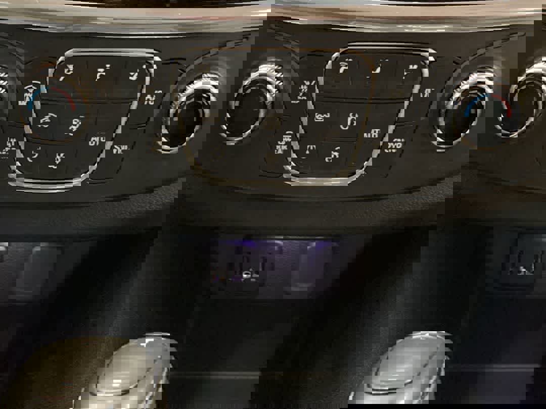 Used 2020 Chevrolet Traverse LT image 21