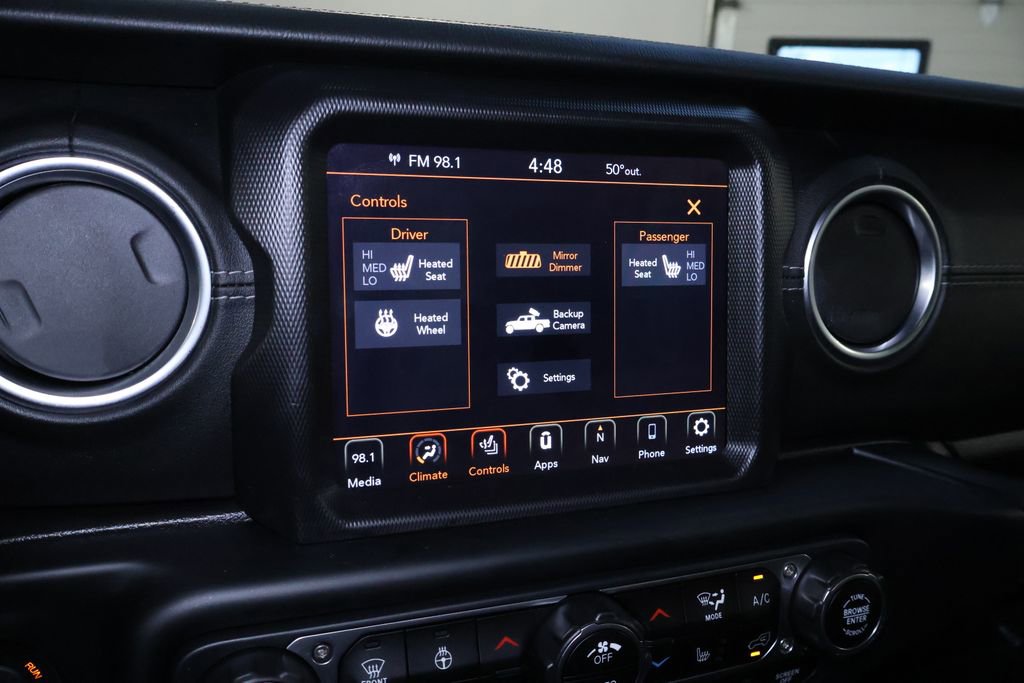 Used 2020 Jeep Gladiator Overland AWD/4WD image 27