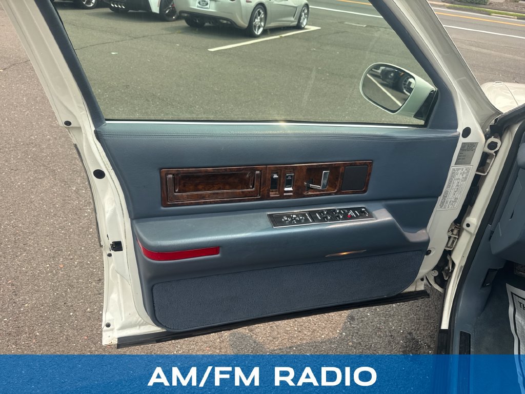 Used 1995 Cadillac Fleetwood Brougham RWD image 11