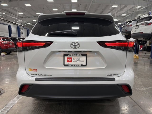 Certified 2024 Toyota Highlander AWD image 6