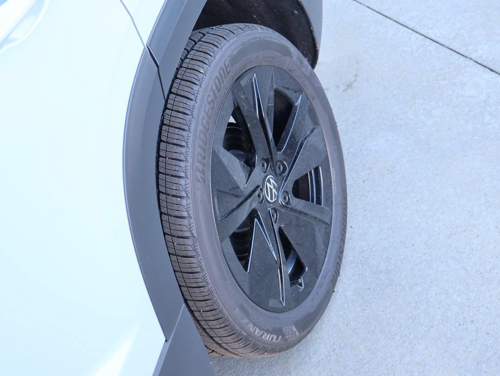 New 2026 Volkswagen Taos SE FWD image 35