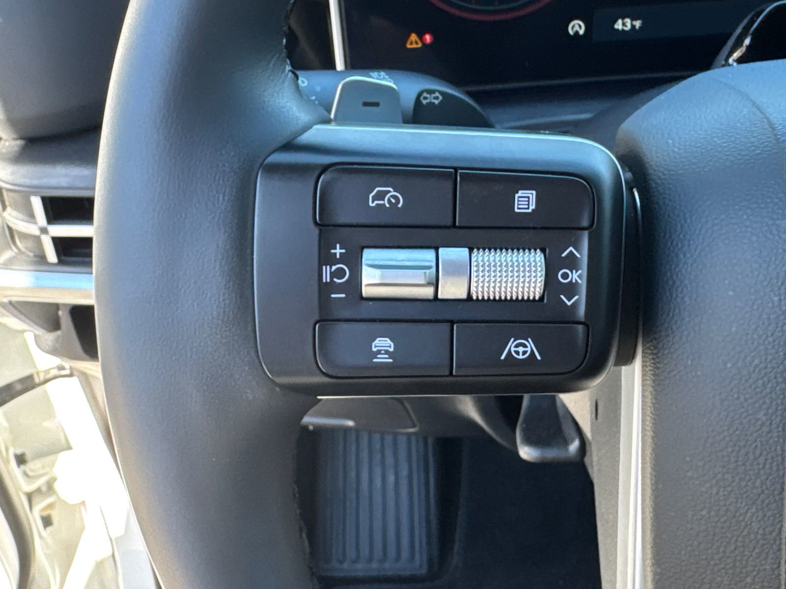 Used 2024 Hyundai Santa Fe Limited image 26