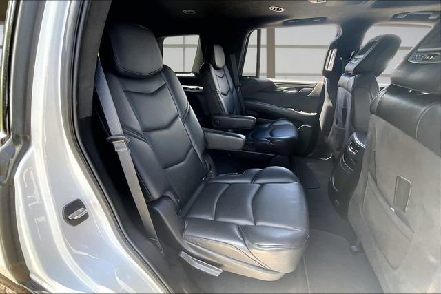 Used 2018 Cadillac Escalade Platinum AWD/4WD image 27