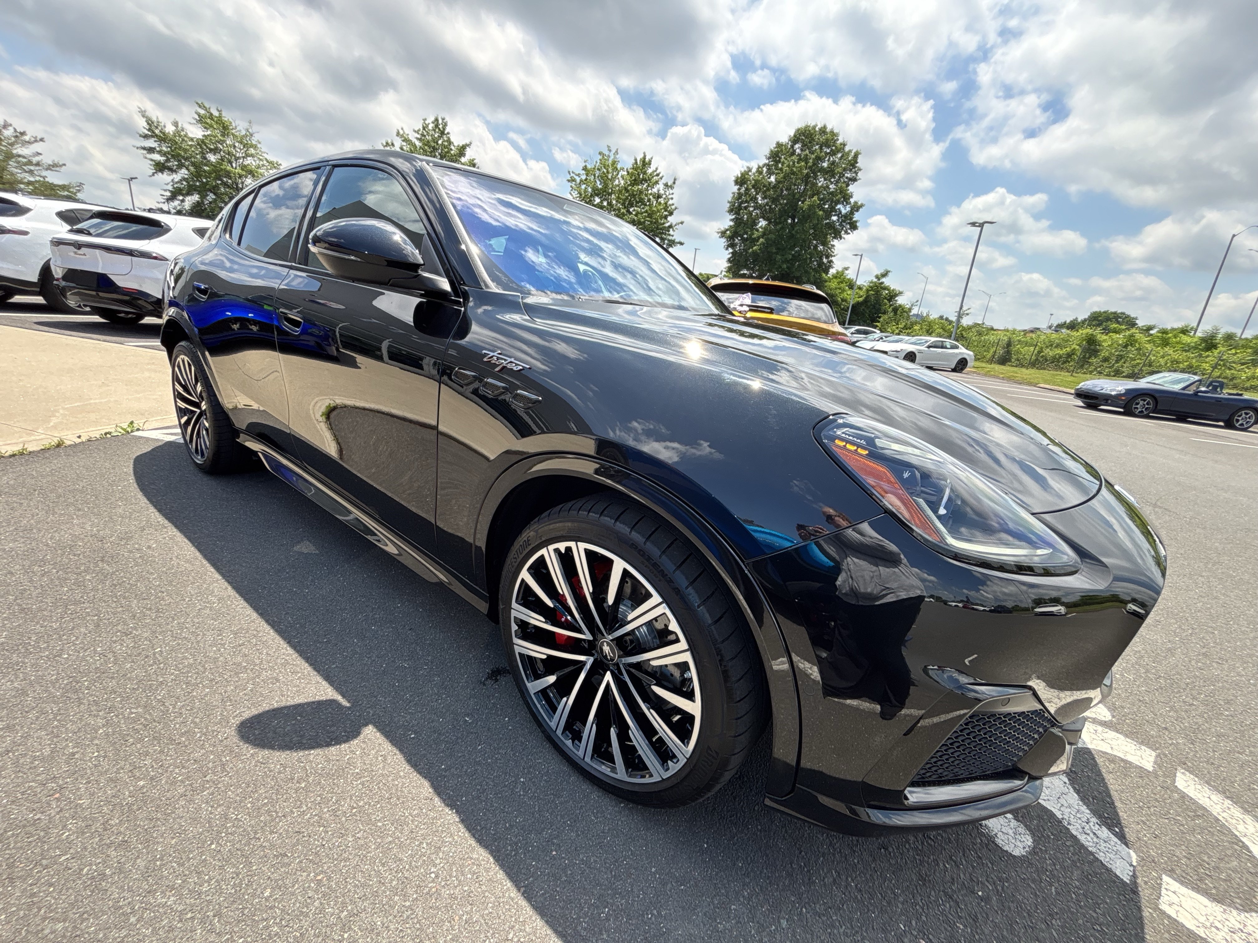 Used 2025 Maserati Grecale Folgore AWD/4WD image 11