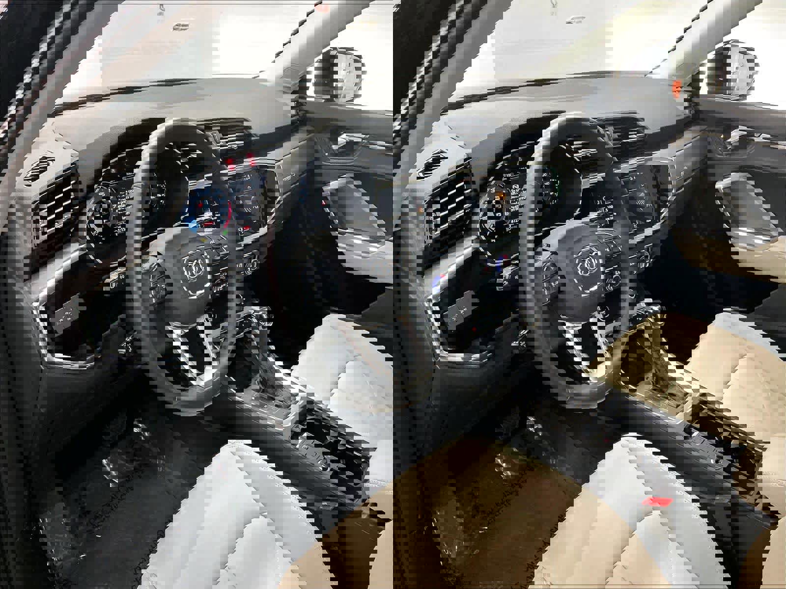 Certified 2025 Audi Q3 2.0T Premium w/ Convenience Package image 17