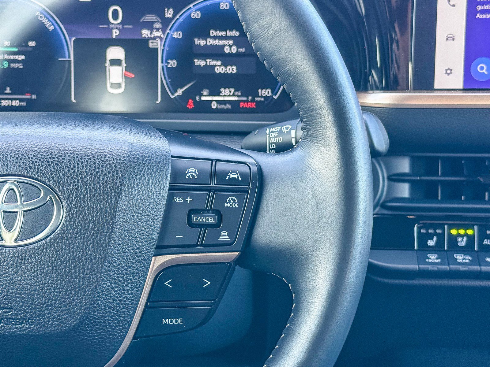 Used 2024 Toyota Crown Limited image 18