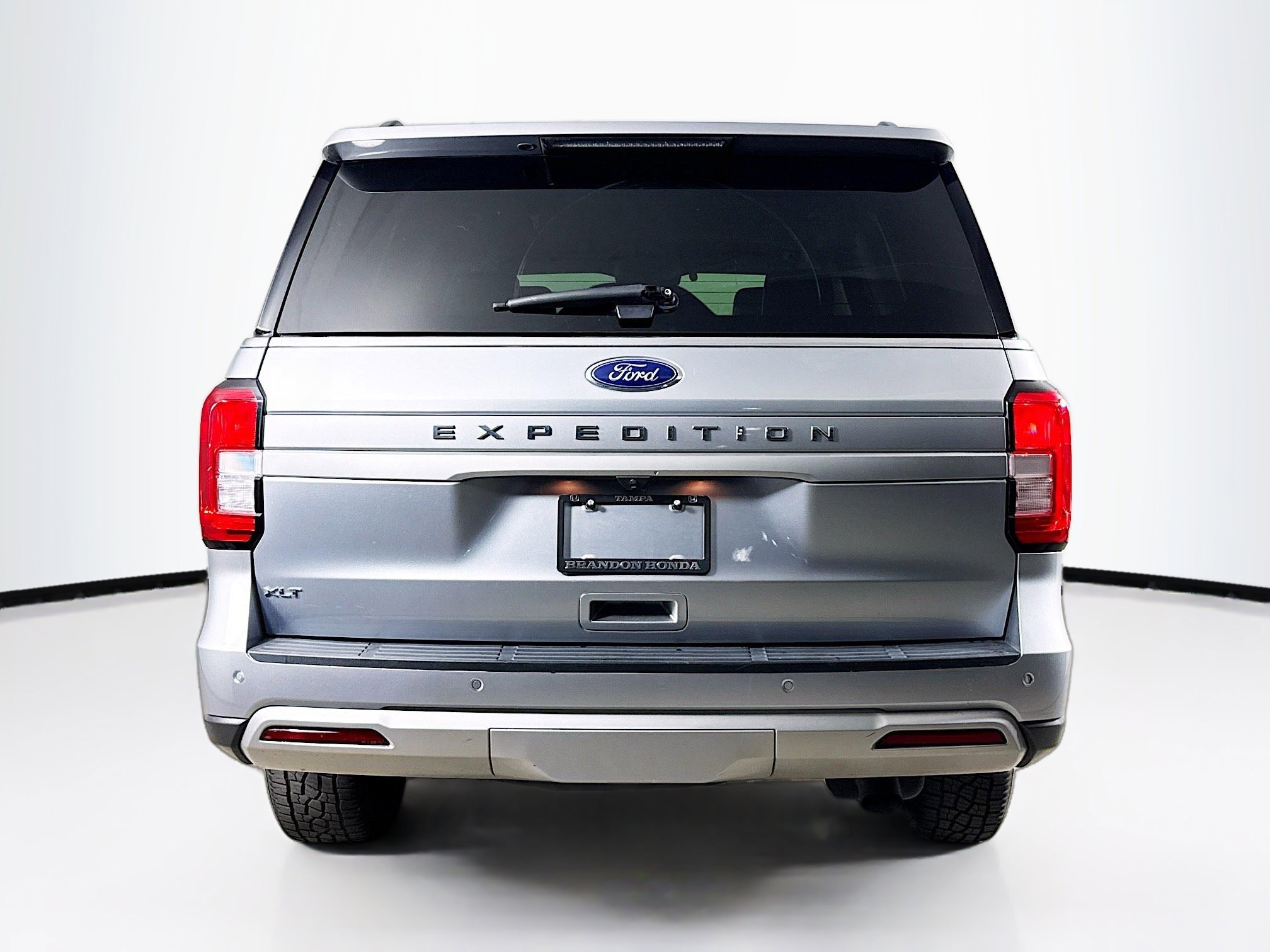 Used 2024 Ford Expedition XLT image 32