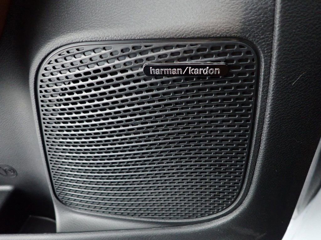 New 2026 Chrysler Pacifica Pinnacle image 4