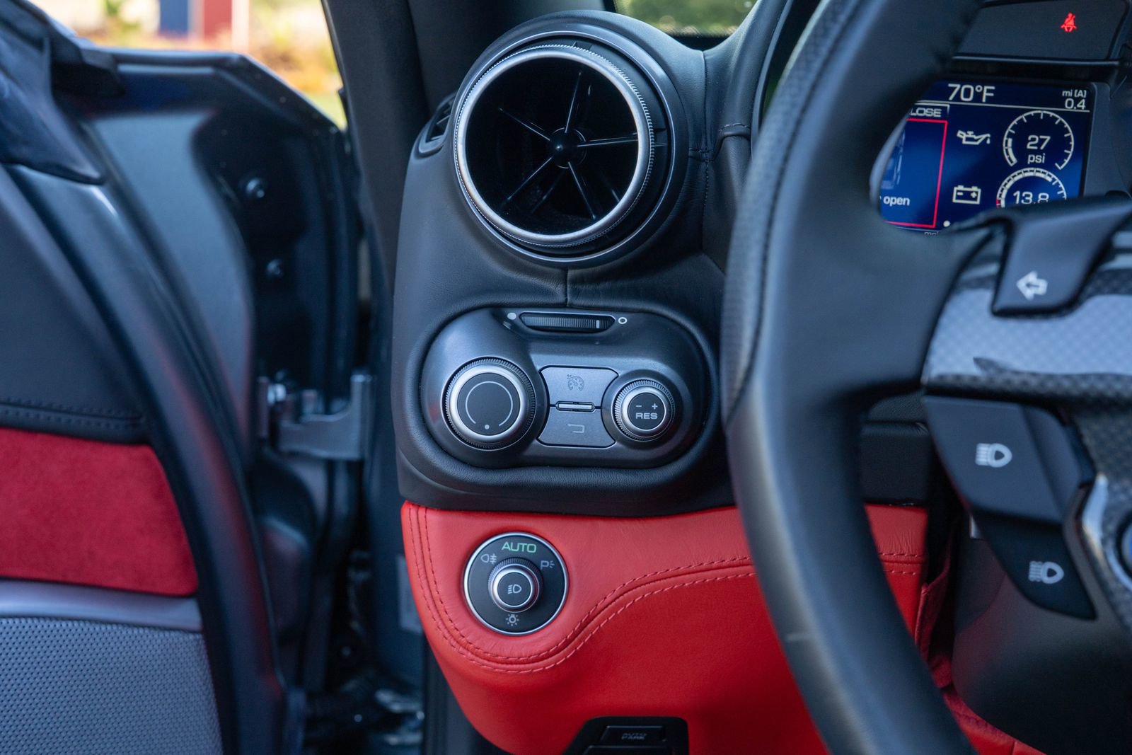 Certified 2019 Ferrari Portofino image 35