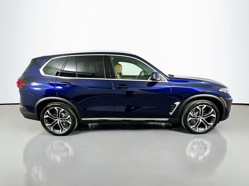 New 2026 BMW X5 xDrive50e AWD/4WD image 4