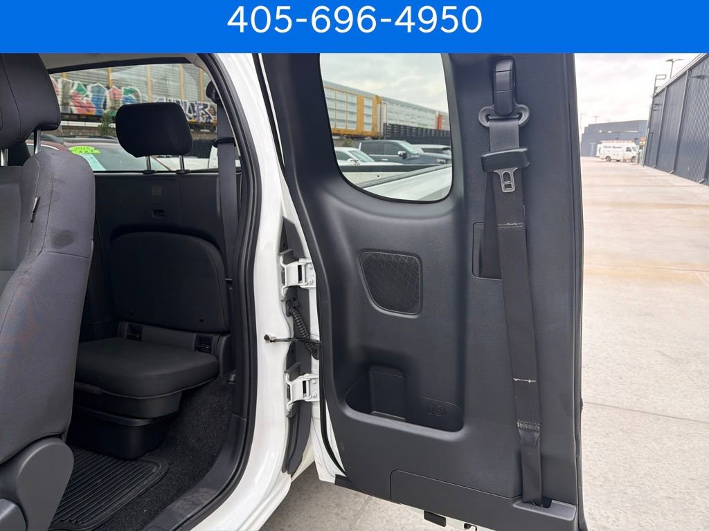 Used 2022 Nissan Frontier S image 19