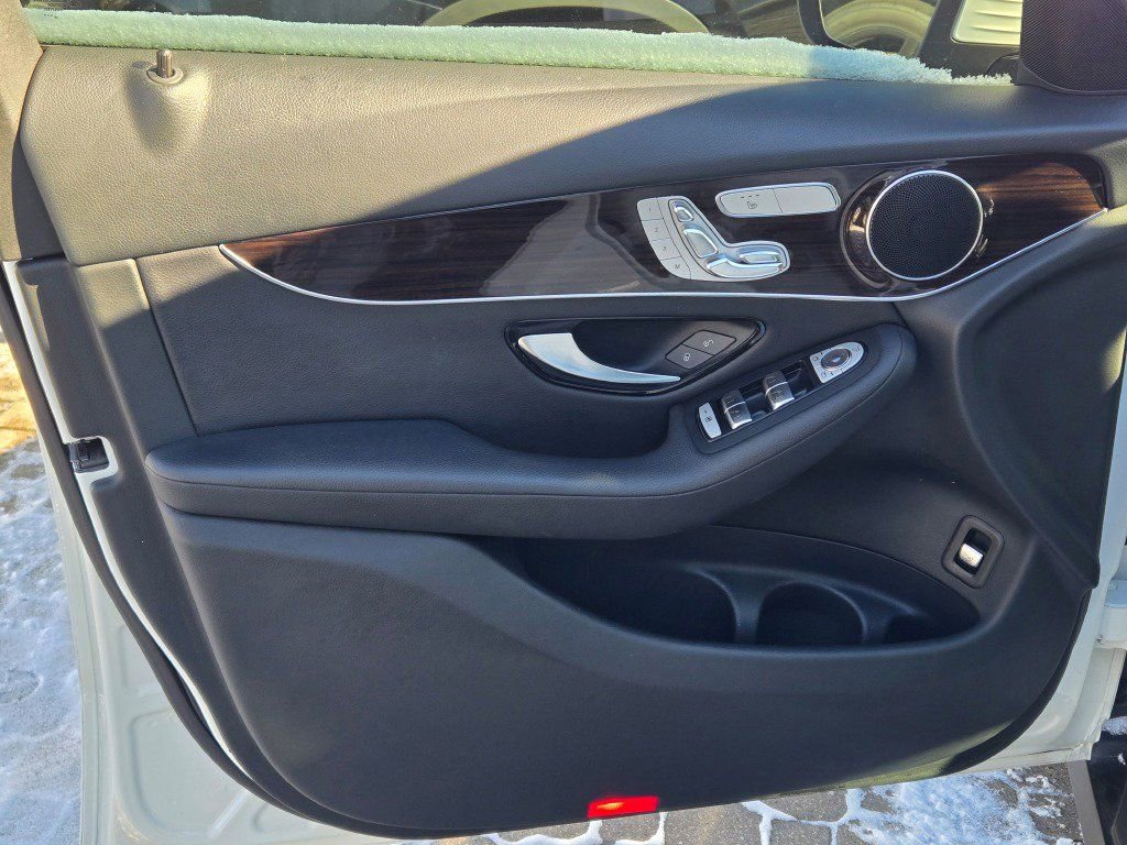 Used 2018 Mercedes-Benz GLC 300 4MATIC Coupe image 19