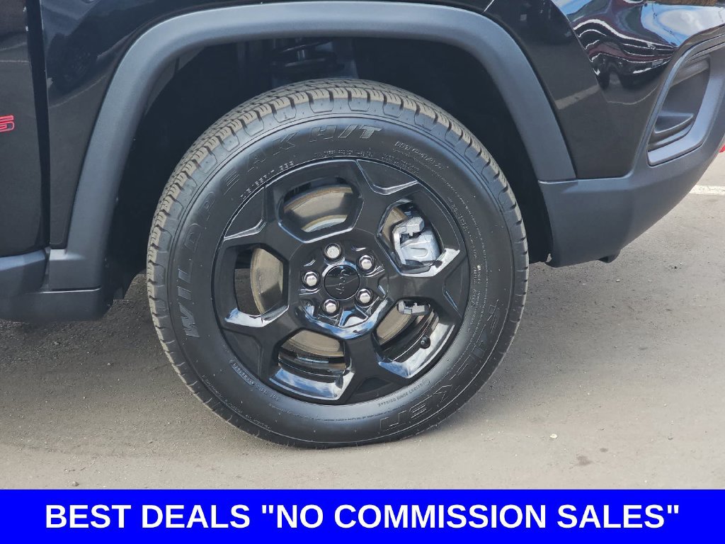 Used 2023 Jeep Compass Trailhawk w/ Sun and Sound Group AWD/4WD image 37